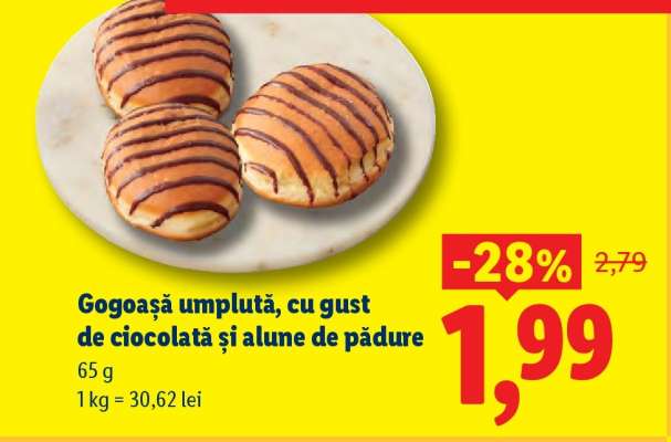 Gogoasă umplută, cu gust de ciocolată și alune de pădure